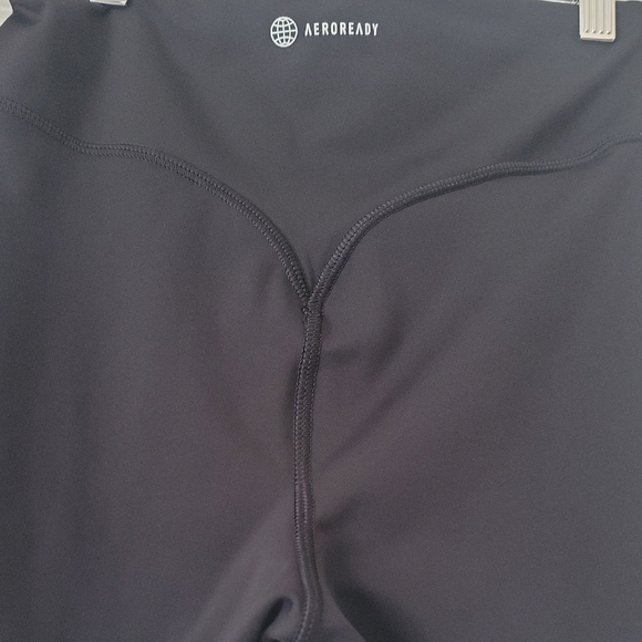 Adidas Black and White Athletic Shorts Size Small Booty Enhancing - Picture 8 of 8
